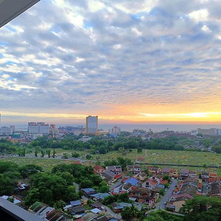 D'Luna Homestay Seaview I Sunrise View Kuala Terengganu Luaran gambar